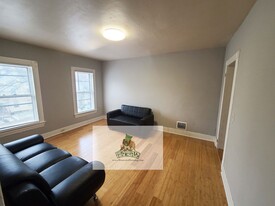 102 Walnut St in Binghamton, NY - Building Photo