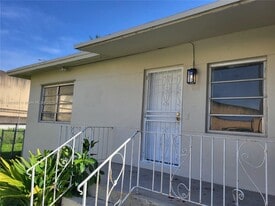 642 NW 77th St in Miami, FL - Building Photo