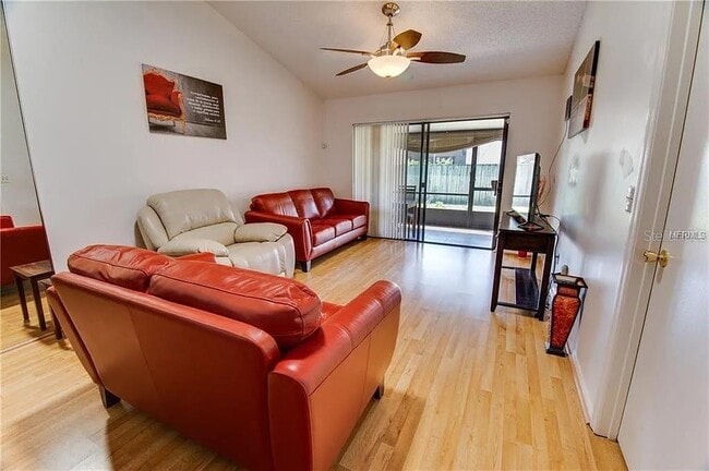 64 Silver Park Cir in Kissimmee, FL - Building Photo - Building Photo