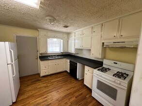 3315 31st St in Lubbock, TX - Building Photo - Building Photo