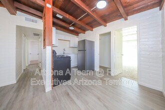 3550 E Blacklidge Dr in Tucson, AZ - Building Photo - Building Photo