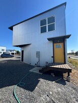 402 Windsor Court in Ellensburg, WA - Building Photo