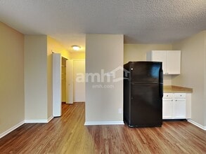 8325 Weathervane Cir in Indianapolis, IN - Building Photo - Building Photo