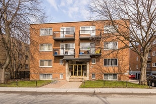 5325 Dudemaine Rue in Montréal, QC - Building Photo