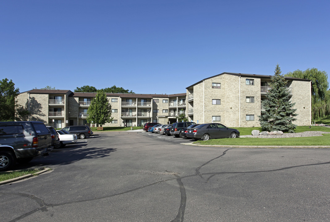 Waybury at Chaska in Chaska, MN - Building Photo