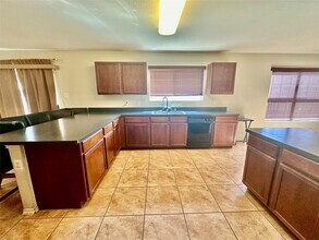 4900 Meadow Trails Dr in Fort Worth, TX - Building Photo - Building Photo