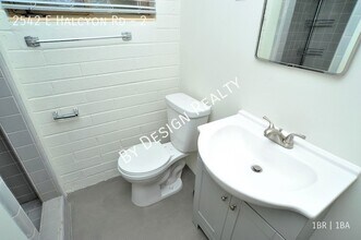 2542 E Halcyon Rd in Tucson, AZ - Foto de edificio - Building Photo