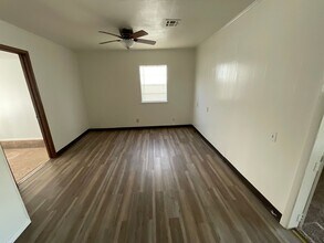 1408 Oelke Dr in Midwest City, OK - Foto de edificio - Building Photo