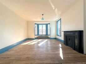 23 Dubois St in Newburgh, NY - Building Photo