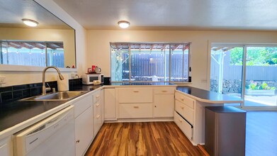 76-6173 Lehua Rd-Unit -B in Kailua Kona, HI - Building Photo - Building Photo