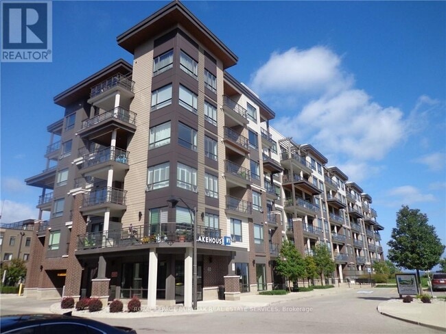 property at 40 Esplanade Ln