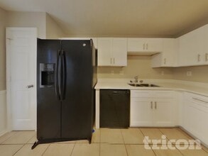 2218 Alyssa Ct in Lithia Springs, GA - Foto de edificio - Building Photo