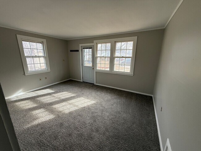 14 Lincoln Cir in Junction City, KS - Building Photo - Building Photo