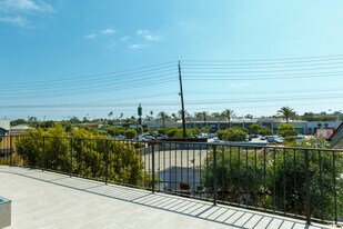 807 Warren Ave in Los Angeles, CA - Building Photo