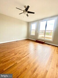 719 Reservoir St photo'