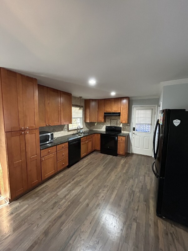 5305 Tabor Ct in Fayetteville, NC - Foto de edificio - Building Photo