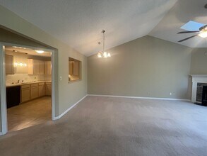 2239 6th St NW in Hickory, NC - Building Photo - Building Photo