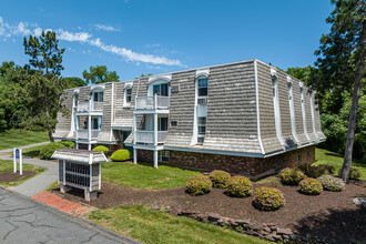 The Glenbrook at Rocky Hill in Rocky Hill, CT - Foto de edificio - Building Photo