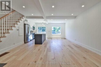 283 Davisville Ave in Toronto, ON - Building Photo - Building Photo