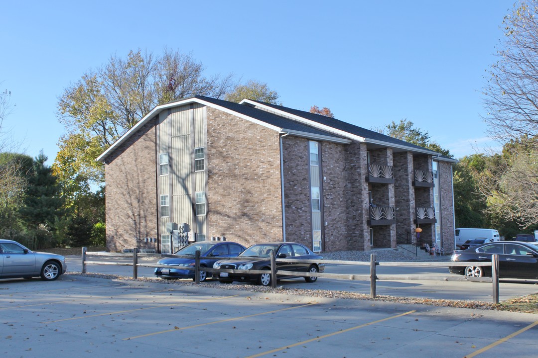 William Estate Apartments in Edwardsville, IL - Building Photo