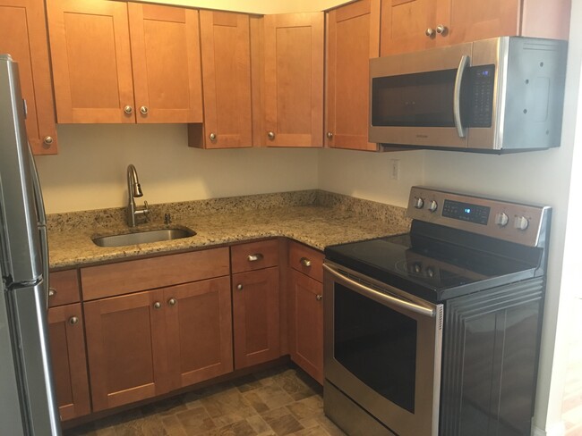 200 6th Ave, Unit 2