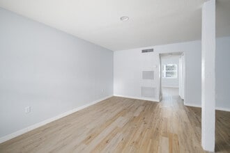 Eastbrook Apartments in Winter Park, FL - Foto de edificio - Interior Photo