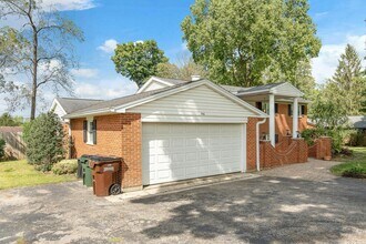 2045 La Grange Rd in Dayton, OH - Building Photo - Building Photo