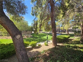 9433 Valencia Canyon Dr in Las Vegas, NV - Building Photo - Building Photo