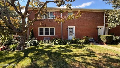 364 Westwood Ave, Unit 26 in Long Branch, NJ - Building Photo - Building Photo