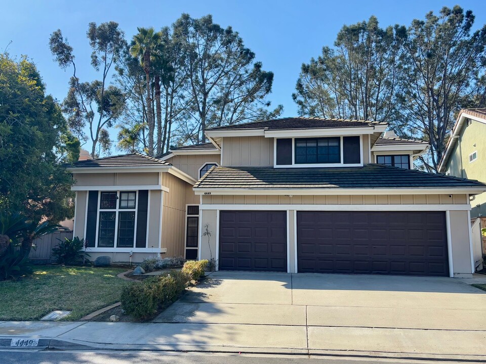 4449 Sunset Bluffs Way in San Diego, CA - Building Photo