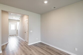 3107 Lamond Dr in Gallatin, TN - Building Photo - Building Photo