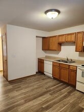 28 Peartree Ln in Glen Carbon, IL - Building Photo - Building Photo