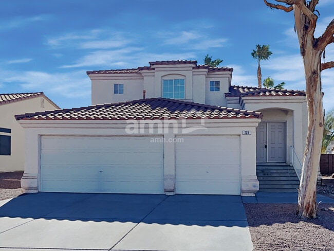 property at 728 Cam La Paz