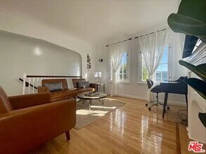 1118 10th St in Santa Monica, CA - Building Photo - Building Photo
