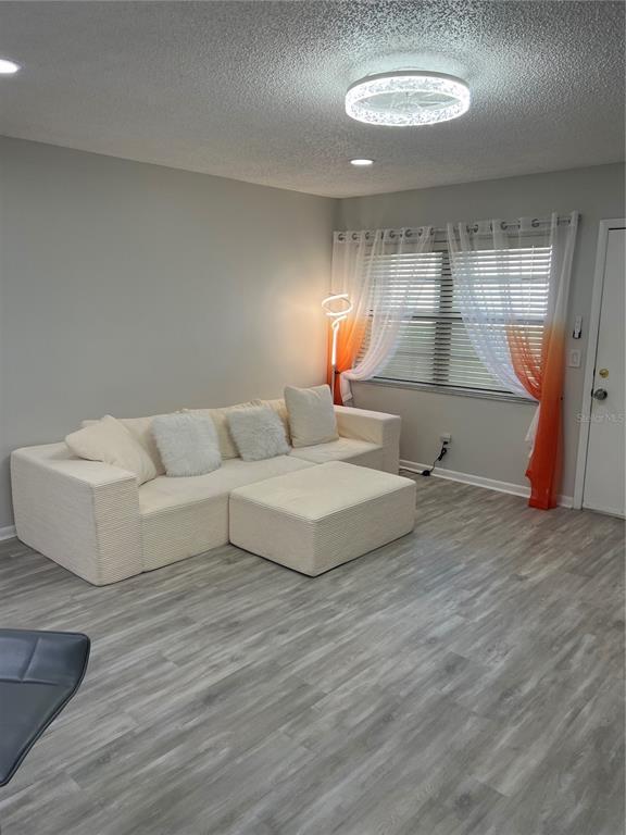 2400 Winding Creek Blvd in Clearwater, FL - Building Photo - Building Photo
