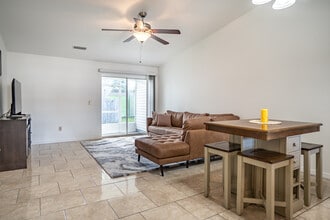 Mariner Village Apartments in Pinellas Park, FL - Building Photo - Interior Photo