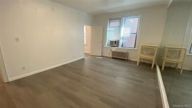 42-33 Kissena Blvd in Queens, NY - Building Photo - Building Photo