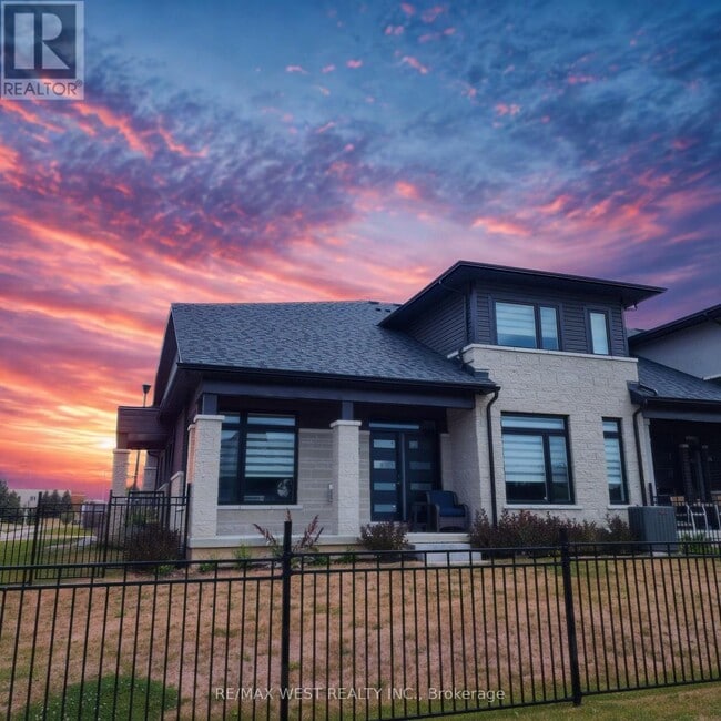 55 Welch Ln in Hamilton, ON - Building Photo - Building Photo