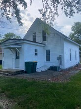 509 W Calhoun St, Unit 509 in Macomb, IL - Foto de edificio - Building Photo