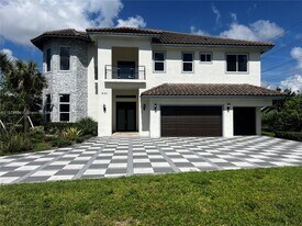 6121 Marinel Say Dr in Davie, FL - Building Photo