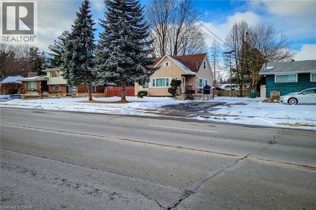 property at 39 Dunsdon St