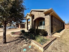5205 Glen Meadow Dr in Arlington, TX - Building Photo - Building Photo