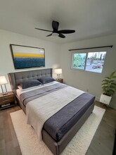 8402 Larson Ave, Unit 3 in Garden Grove, CA - Foto de edificio - Building Photo