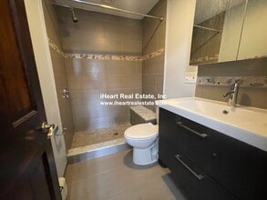 474 E 7th St, Unit #1 in Boston, MA - Building Photo - Building Photo