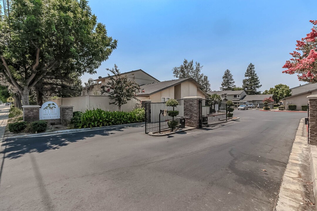 525 Lincoln Ave in Modesto, CA - Building Photo