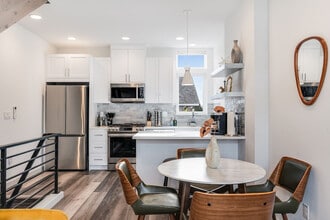 4613 Dayton Ave N in Seattle, WA - Building Photo - Building Photo