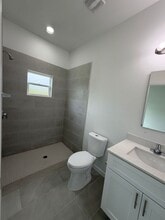 4218 E 30th St in Alva, FL - Building Photo - Building Photo