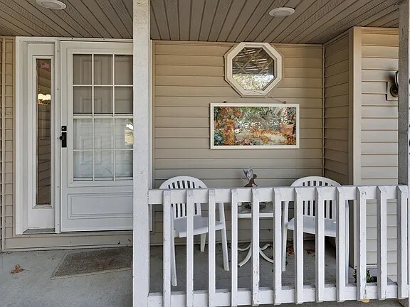 8349 Sheridan Ave N in Minneapolis, MN - Foto de edificio - Building Photo