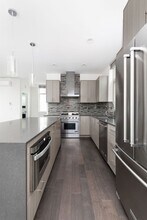 2210 NW 61st St in Seattle, WA - Building Photo - Building Photo