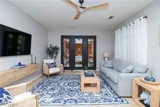 9025 Alturas St in Naples, FL - Building Photo - Building Photo